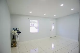 601 Lime Tree Rd, Tampa, FL 33619 - Photo 6