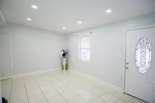 601 Lime Tree Rd, Tampa, FL 33619 - Photo 4