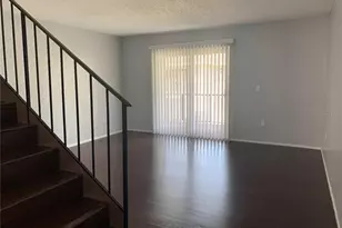 14402 Reuter Strasse Cir, Tampa, FL 33613 - Photo 2
