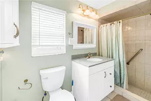 9212 Rustic Pines Blvd W, Seminole, FL 33776 - Photo 16