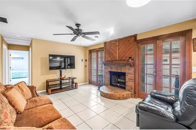 9212 Rustic Pines Boulevard W, Seminole, FL 33776 - Photo 10