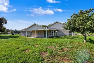 39628 Otis Allen Rd, Zephyrhills, FL 33540 - Photo 4