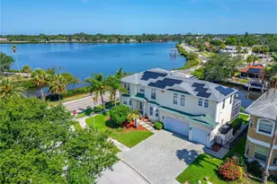 339 Manatee Ln, Tarpon Springs, FL 34689 - Photo 4