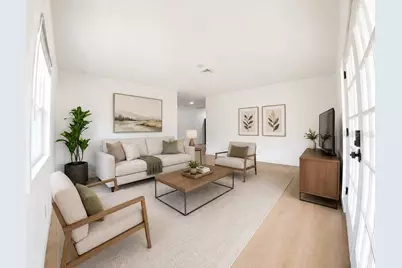 1834 New Hampshire Avenue NE, Saint Petersburg, FL 33703 - Photo 2