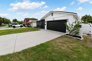 1834 New Hampshire Ave NE, Saint Petersburg, FL 33703 - Photo 26