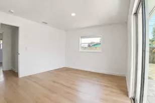 1834 New Hampshire Ave NE, Saint Petersburg, FL 33703 - Photo 22