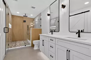 2773 Valencia Ln W, Palm Harbor, FL 34684 - Photo 2