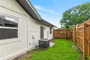 2773 Valencia Ln W, Palm Harbor, FL 34684 - Photo 40