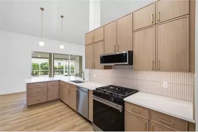 10226 Timberland Point Drive, Tampa, FL 33647 - Photo 4