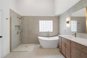 10226 Timberland Point Dr, Tampa, FL 33647 - Photo 12