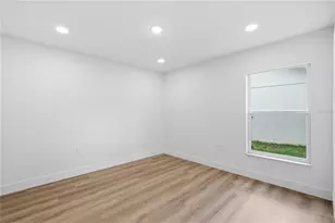 10226 Timberland Point Dr, Tampa, FL 33647 - Photo 24