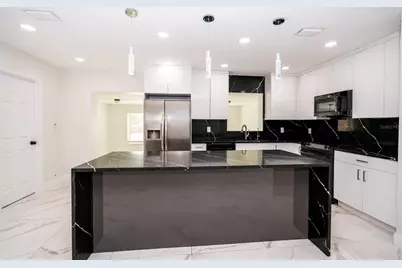 9241 N 52nd Street, Tampa, FL 33617 - Photo 30