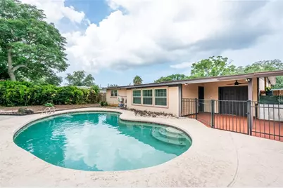 9241 N 52nd Street, Tampa, FL 33617 - Photo 6