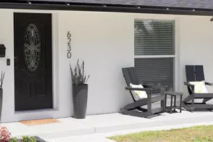 6230 Cedar St NE, Saint Petersburg, FL 33702 - Photo 2
