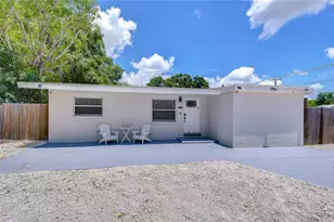 2714 E 98th Ave, Tampa, FL 33612 - Photo 4