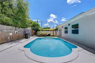 2714 E 98th Ave, Tampa, FL 33612 - Photo 36