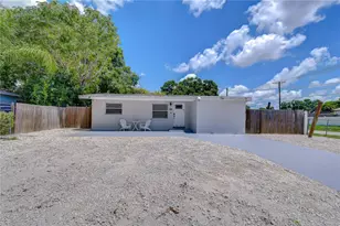 2714 E 98th Ave, Tampa, FL 33612 - Photo 1