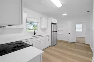 4355 58th Ave N, Saint Petersburg, FL 33714 - Photo 10
