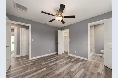 201 Harbor Bluff Drive, Largo, FL 33770 - Photo 30