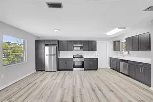 917 Winchester Ct, Brandon, FL 33510 - Photo 8