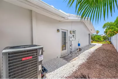 14499 Mooring Drive, Seminole, FL 33776 - Photo 10
