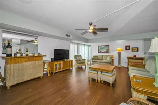 851 Bayway Blvd, Clearwater Beach, FL 33767 - Photo 6