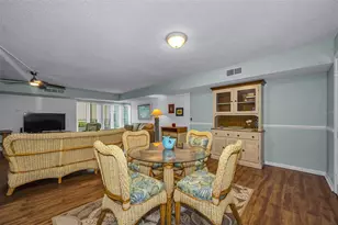851 Bayway Blvd, Clearwater Beach, FL 33767 - Photo 8