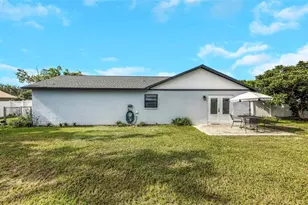 38811 James Ct, Zephyrhills, FL 33540 - Photo 44
