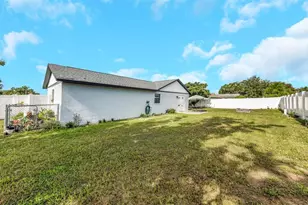 38811 James Ct, Zephyrhills, FL 33540 - Photo 40