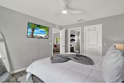 2011 Outer Drive, Sarasota, FL 34231 - Photo 10