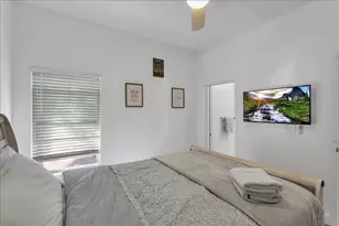 2402 W Fig St, Tampa, FL 33609 - Photo 14