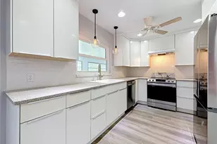 1405 Overcash Dr, Dunedin, FL 34698 - Photo 12
