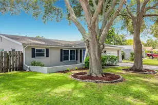 1405 Overcash Dr, Dunedin, FL 34698 - Photo 1