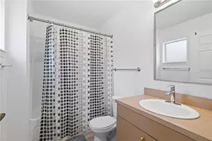 835 SW 9th St, Gainesville, FL 32601 - Photo 12