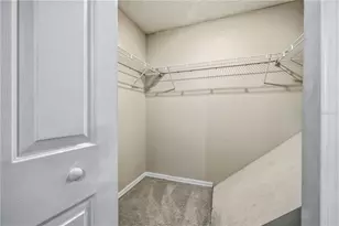 8431 Edgewater Pl Blvd, Tampa, FL 33615 - Photo 18