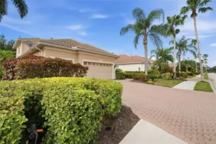 13860 Siena Loop, Bradenton, FL 34202 - Photo 4