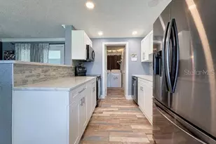 2625 46th Ave N, Saint Petersburg, FL 33714 - Photo 4