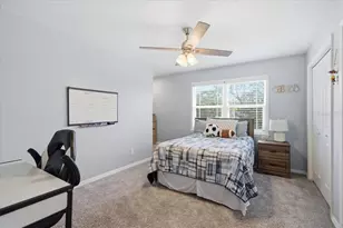 13101 Burnes Lake Dr, Tampa, FL 33612 - Photo 38