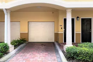 5208 Hampton Beach Pl, Tampa, FL 33609 - Photo 2