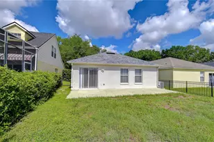 6010 Skylarkcrest Dr, Lithia, FL 33547 - Photo 2