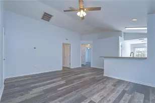6010 Skylarkcrest Dr, Lithia, FL 33547 - Photo 6