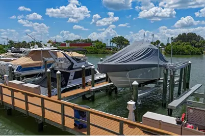 601 American Legion Drive #15, Saint Petersburg, FL 33708 - Photo 2