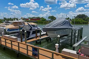 601 American Legion Dr, Saint Petersburg, FL 33708 - Photo 2
