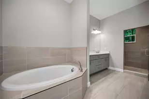 726 Grand Cypress Ln, Tarpon Springs, FL 34689 - Photo 20