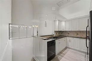 800 Cove Cay Dr, Clearwater, FL 33760 - Photo 8