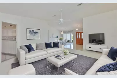 1927 E View Drive, Sun City Center, FL 33573 - Photo 8