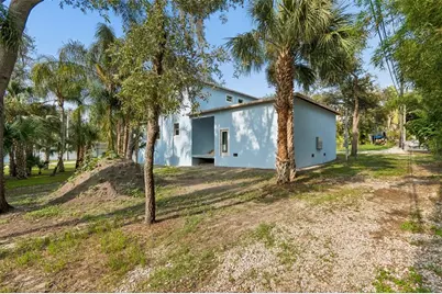 383 Georgia Avenue, Crystal Beach, FL 34681 - Photo 20