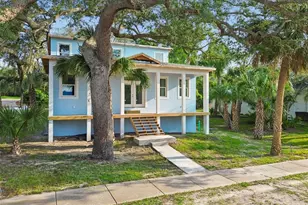 383 Georgia Ave, Crystal Beach, FL 34681 - Photo 16