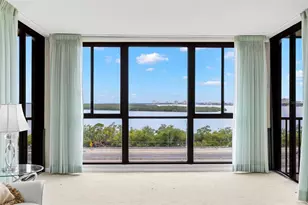 7100 Sunshine Skyway Ln S, Saint Petersburg, FL 33711 - Photo 12