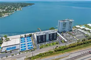 7100 Sunshine Skyway Ln S, Saint Petersburg, FL 33711 - Photo 38